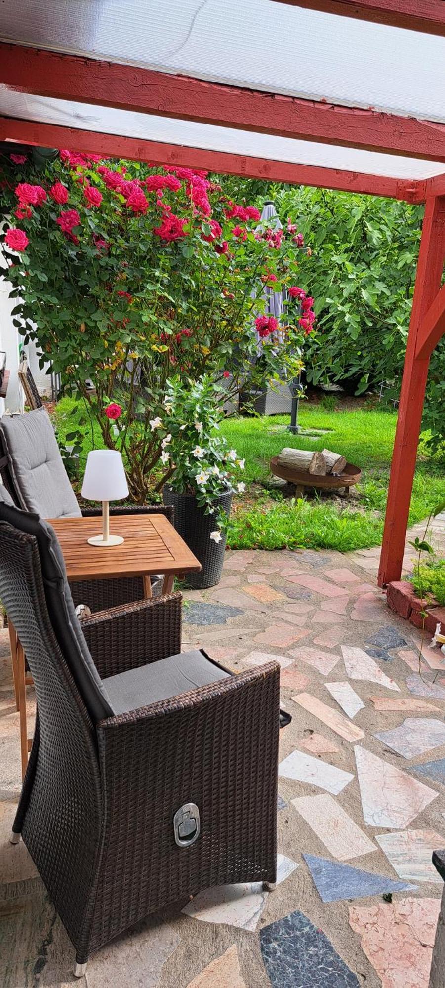 Bungalow an der Tanne mit überdachter Terrasse Düsseldorf Exterior foto