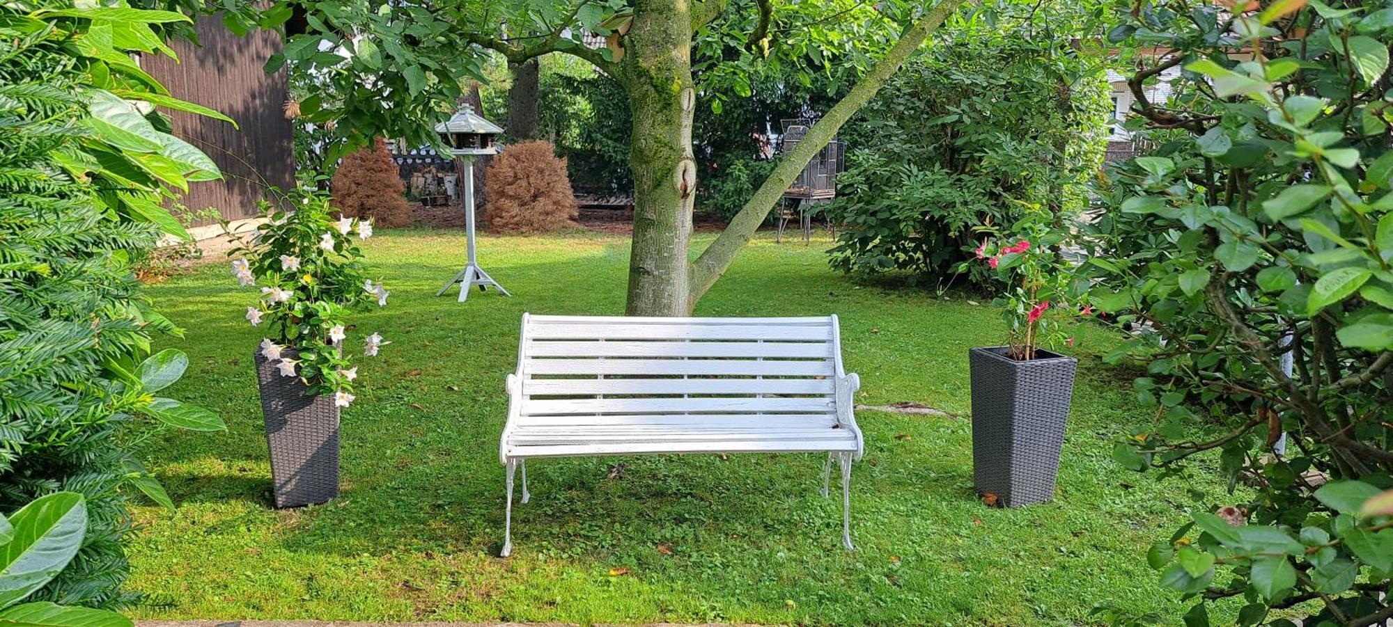 Bungalow an der Tanne mit überdachter Terrasse Düsseldorf Exterior foto